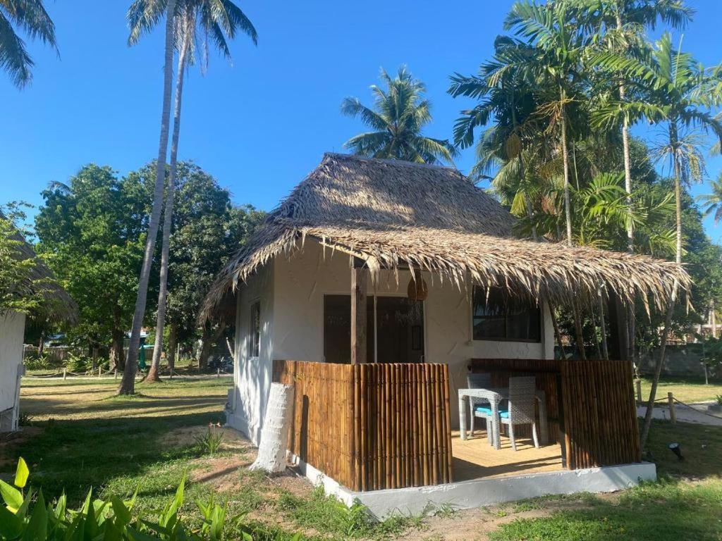 Wild Wood X Hansa Beach Fitness Resort 通萨拉 外观 照片